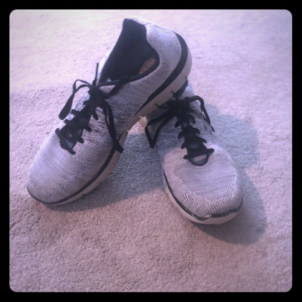 Running shoes